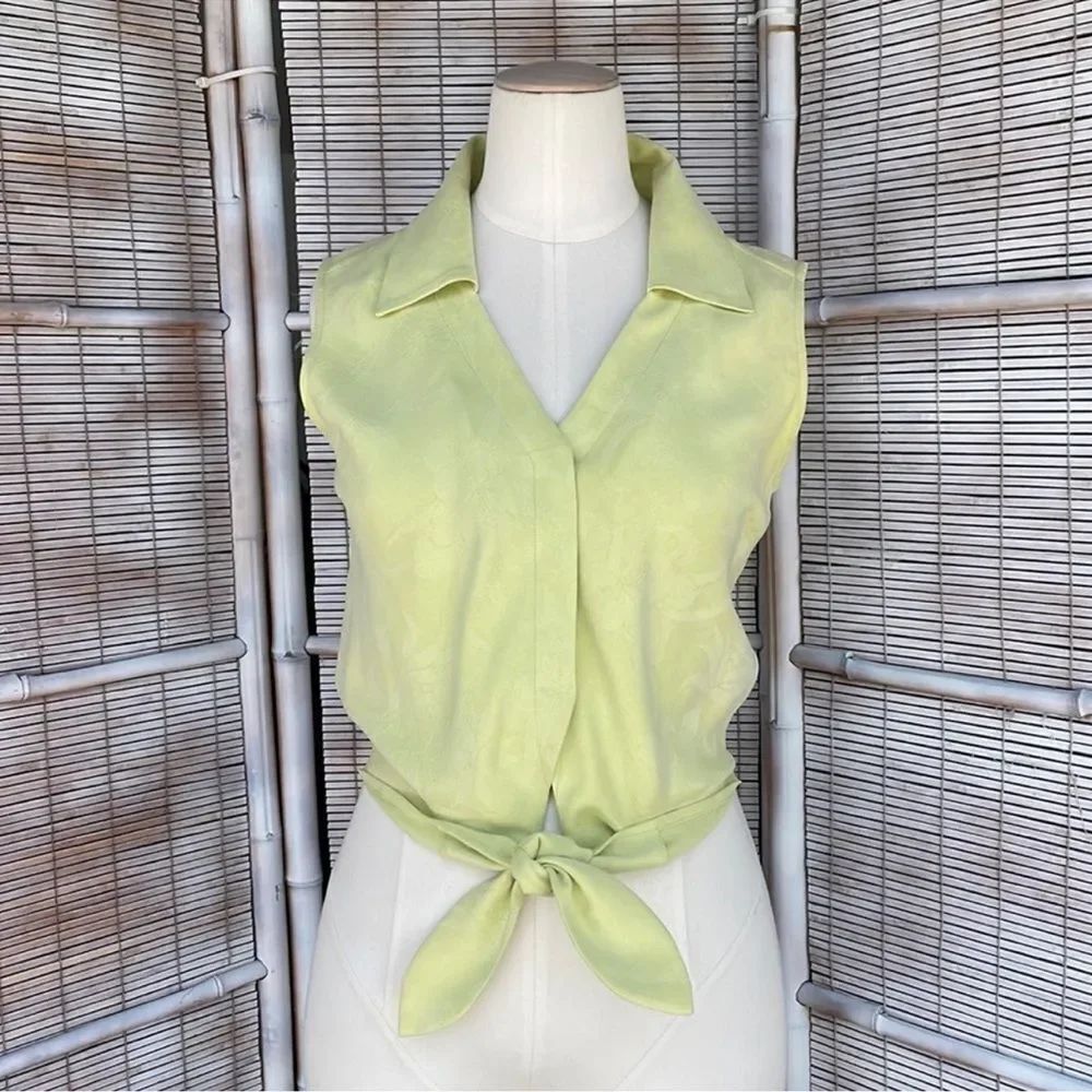 Tommy Bahama 100% silk blouse- Size 8
